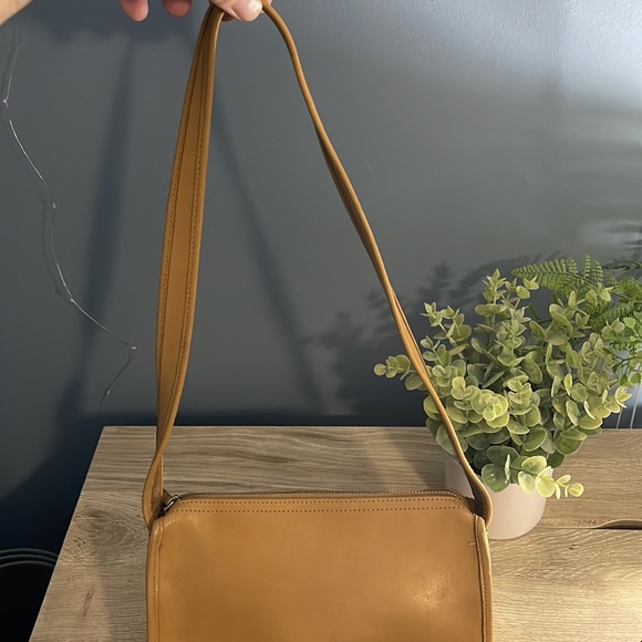 Coach Vintage Camel Legacy Shoulder Bag - Picture 6 of 12